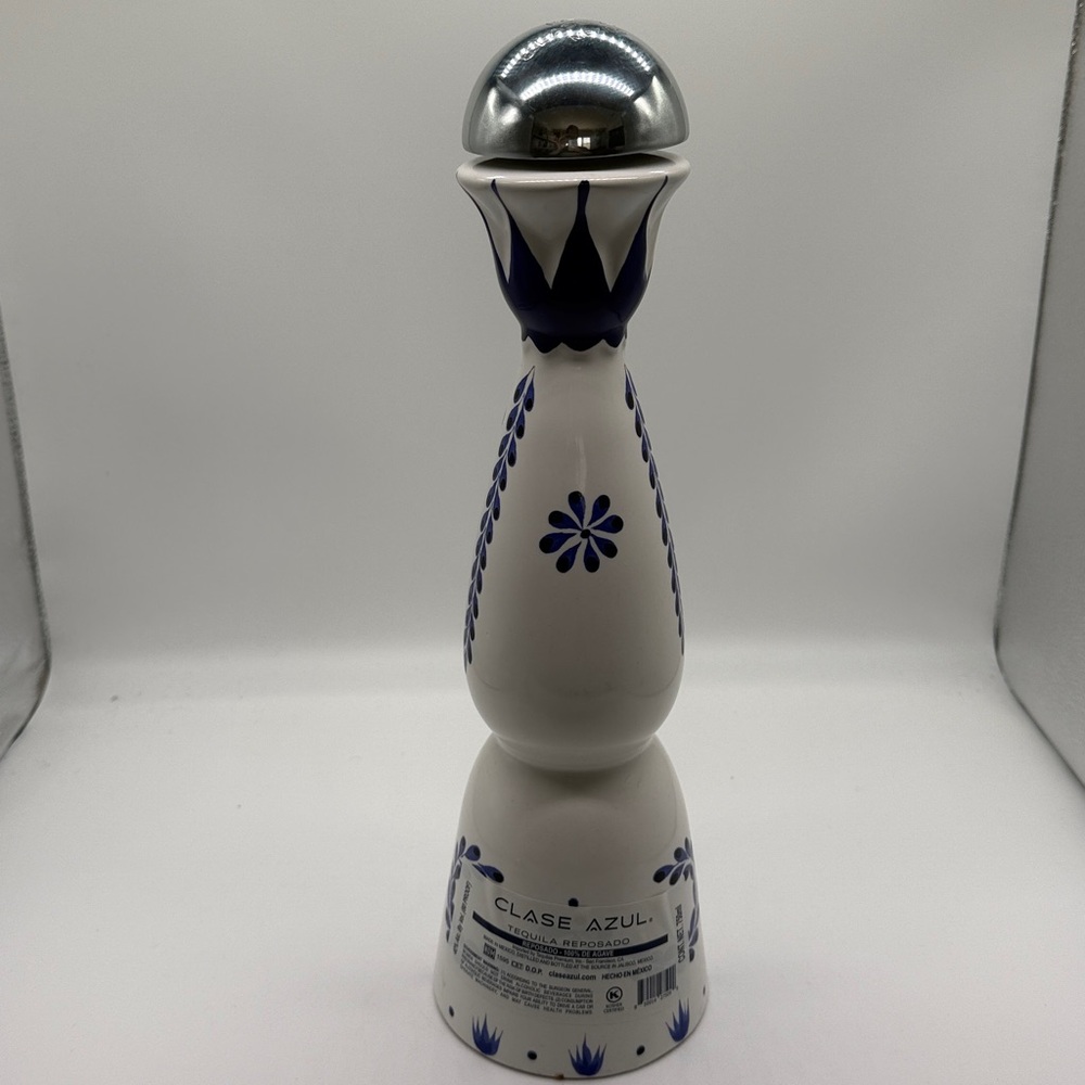 Clase Azul Reposado 750ml Tequila Bottle in Box. - Picture 4 of 9